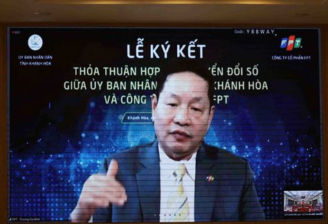 Ông Trương Gia Bình phát biểu từ điểm cầu TP. Hà Nội. Ông Trương Gia Bình phát biểu từ điểm cầu TP. Hà Nội.